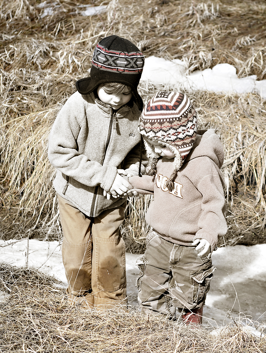 siblings, brothers, natural kids portraits, Okotoks Child Photographer