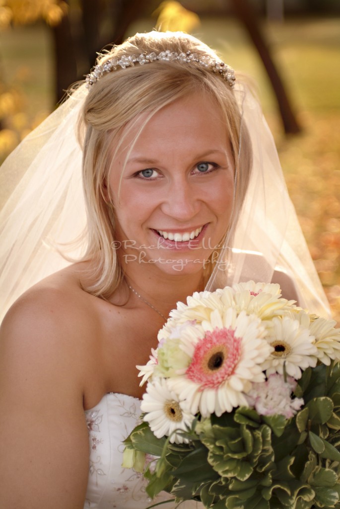 Bride with Gerber Daisies bouquet